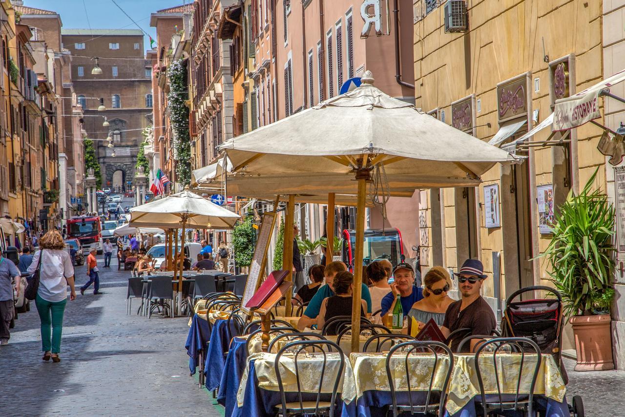 Апартаменты Borgo Pio Charme Рим Экстерьер фото